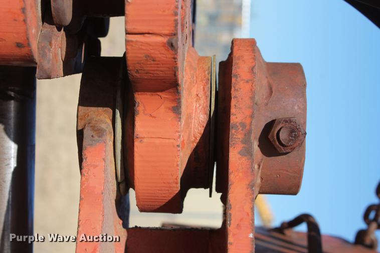 image for item DB5083 1994 Ditch Witch 8020JD vibratory cable plow