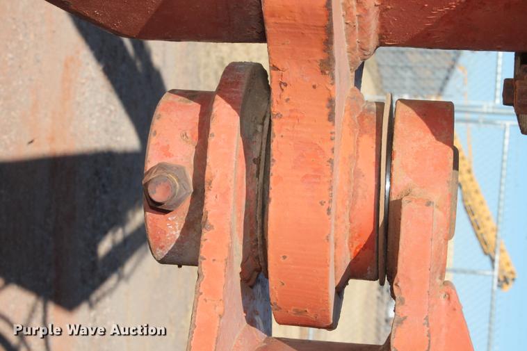 image for item DB5083 1994 Ditch Witch 8020JD vibratory cable plow