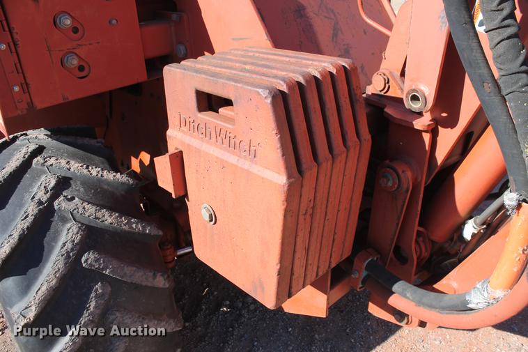 image for item DB5083 1994 Ditch Witch 8020JD vibratory cable plow