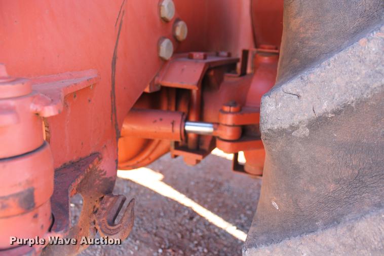 image for item DB5083 1994 Ditch Witch 8020JD vibratory cable plow