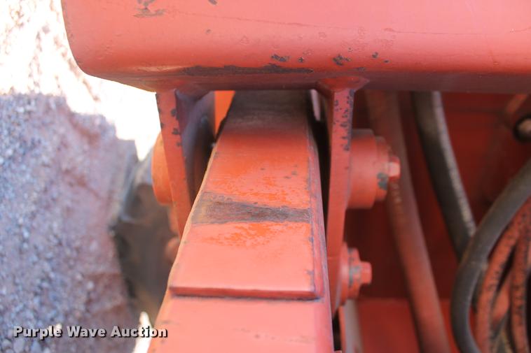 image for item DB5083 1994 Ditch Witch 8020JD vibratory cable plow