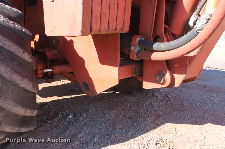 image for item DB5083 1994 Ditch Witch 8020JD vibratory cable plow