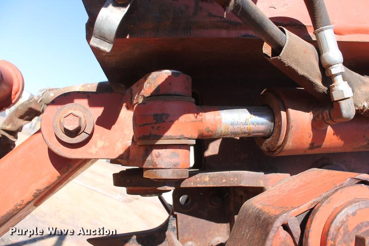 image for item DB5083 1994 Ditch Witch 8020JD vibratory cable plow