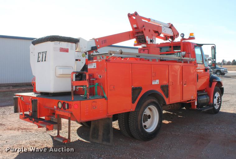 image for item DB5087 2010 International DuraStar 4300 bucket truck