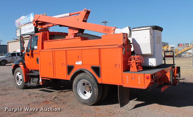 image for item DB5087 2010 International DuraStar 4300 bucket truck