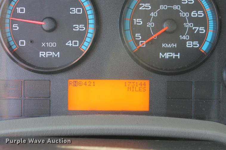 image for item DB5087 2010 International DuraStar 4300 bucket truck