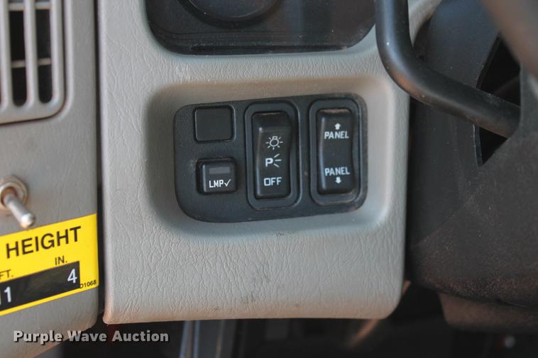 image for item DB5087 2010 International DuraStar 4300 bucket truck