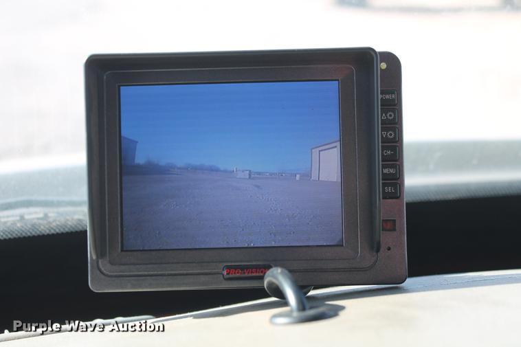 image for item DB5087 2010 International DuraStar 4300 bucket truck