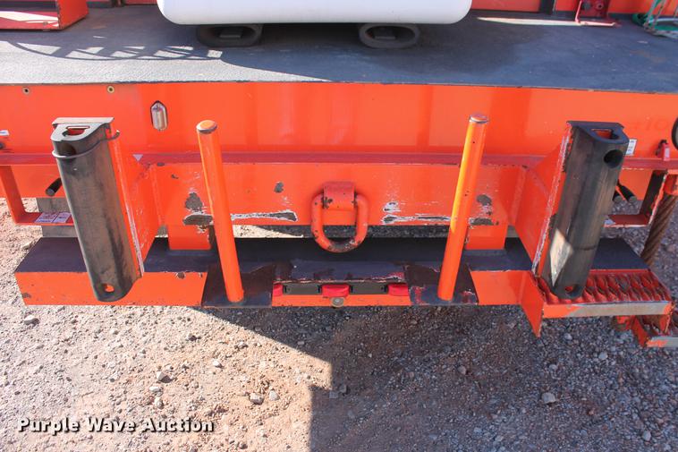 image for item DB5087 2010 International DuraStar 4300 bucket truck