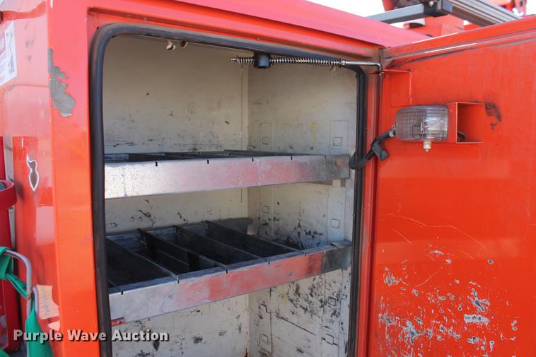 image for item DB5087 2010 International DuraStar 4300 bucket truck