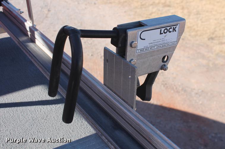 image for item DB5087 2010 International DuraStar 4300 bucket truck