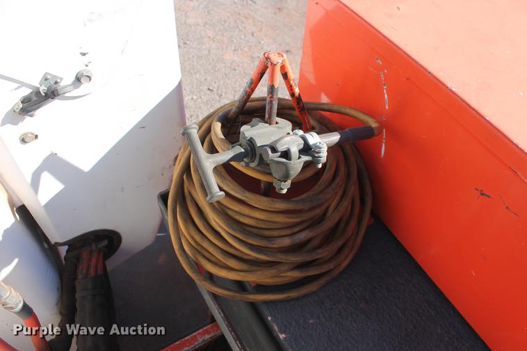 image for item DB5087 2010 International DuraStar 4300 bucket truck