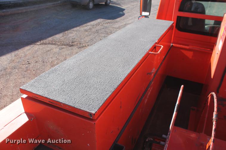 image for item DB5087 2010 International DuraStar 4300 bucket truck