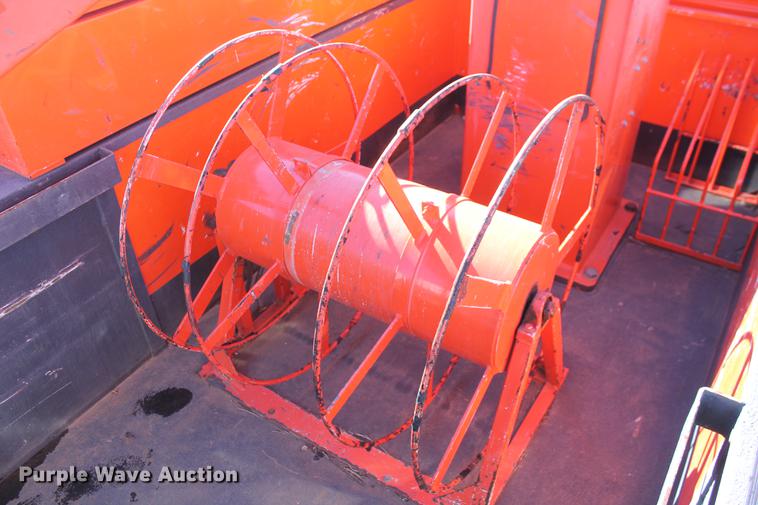 image for item DB5087 2010 International DuraStar 4300 bucket truck