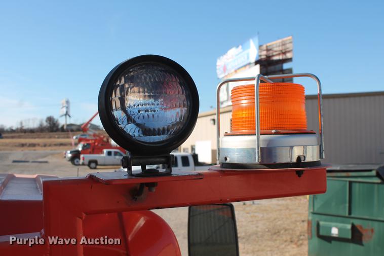 image for item DB5087 2010 International DuraStar 4300 bucket truck