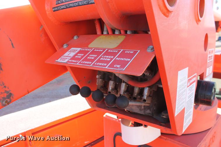 image for item DB5087 2010 International DuraStar 4300 bucket truck