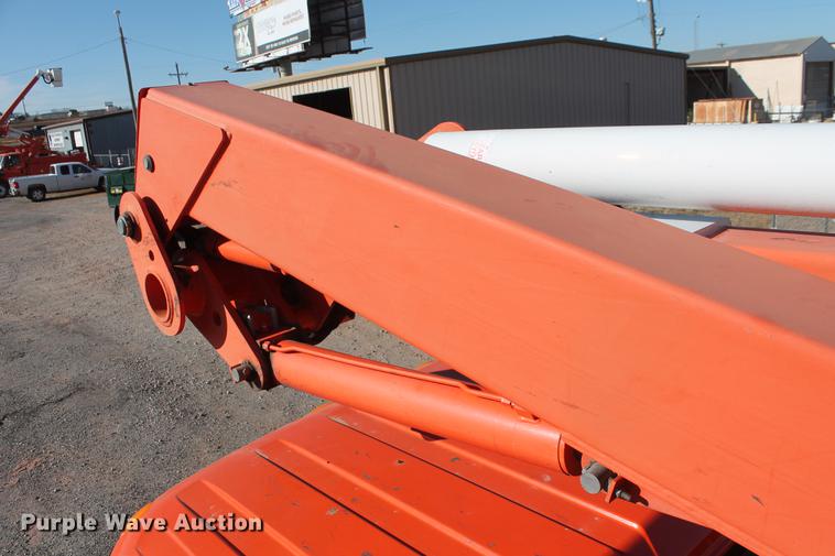image for item DB5087 2010 International DuraStar 4300 bucket truck