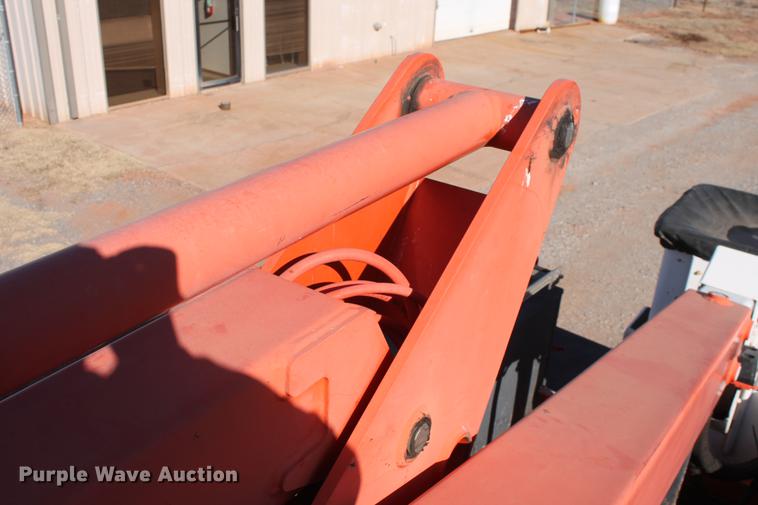 image for item DB5087 2010 International DuraStar 4300 bucket truck