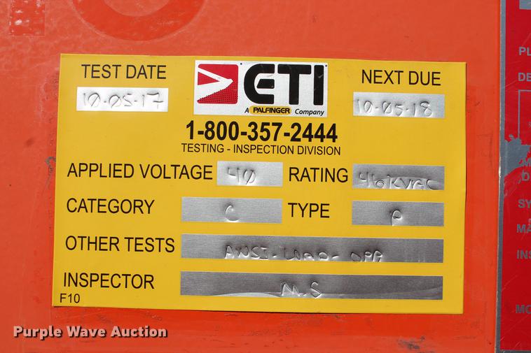 image for item DB5087 2010 International DuraStar 4300 bucket truck