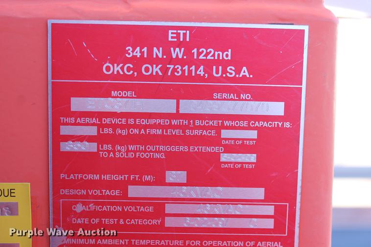 image for item DB5087 2010 International DuraStar 4300 bucket truck