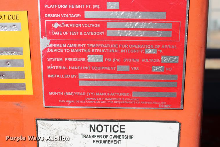 image for item DB5087 2010 International DuraStar 4300 bucket truck