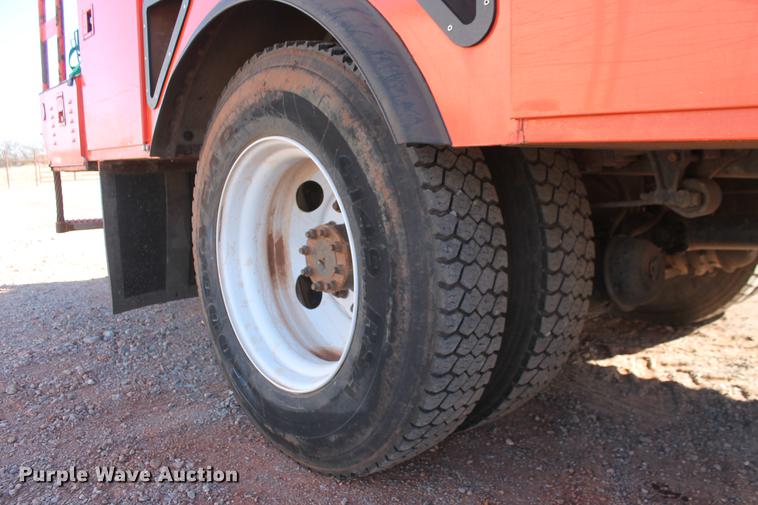 image for item DB5087 2010 International DuraStar 4300 bucket truck