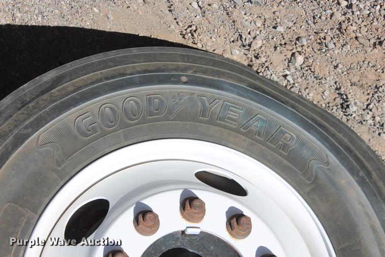 image for item DB5087 2010 International DuraStar 4300 bucket truck