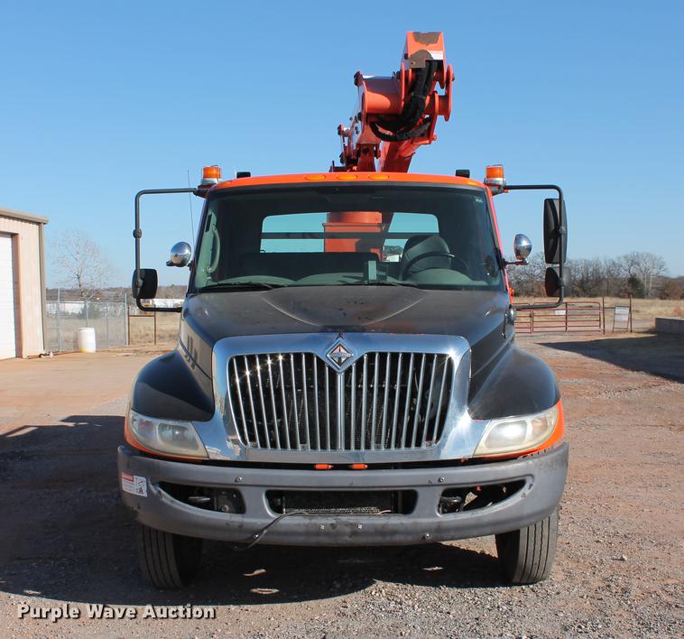 image for item DB5088 2009 International DuraStar 4300 bucket truck