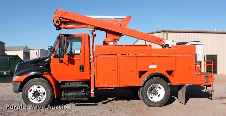 image for item DB5088 2009 International DuraStar 4300 bucket truck