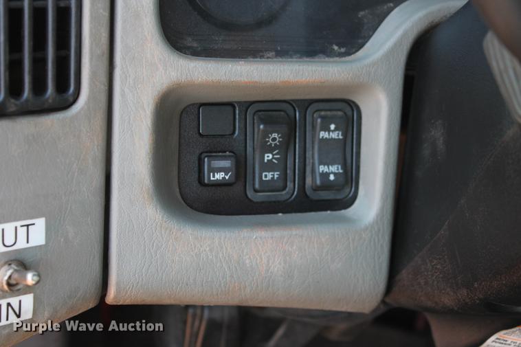 image for item DB5088 2009 International DuraStar 4300 bucket truck