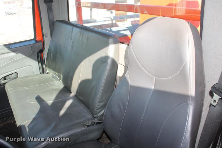 image for item DB5088 2009 International DuraStar 4300 bucket truck