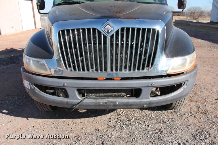 image for item DB5088 2009 International DuraStar 4300 bucket truck