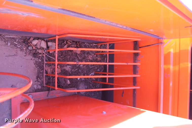 image for item DB5088 2009 International DuraStar 4300 bucket truck