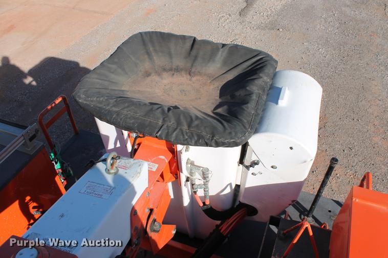 image for item DB5088 2009 International DuraStar 4300 bucket truck