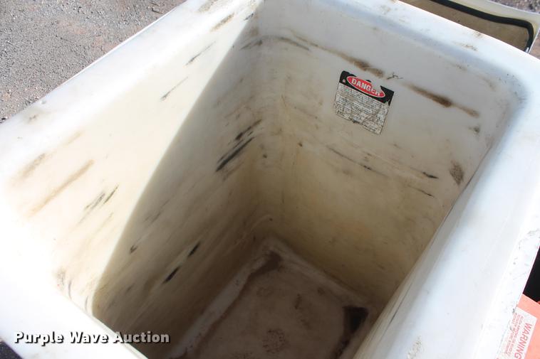 image for item DB5088 2009 International DuraStar 4300 bucket truck