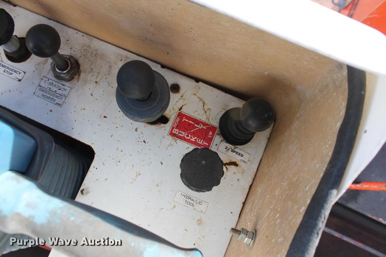 image for item DB5088 2009 International DuraStar 4300 bucket truck