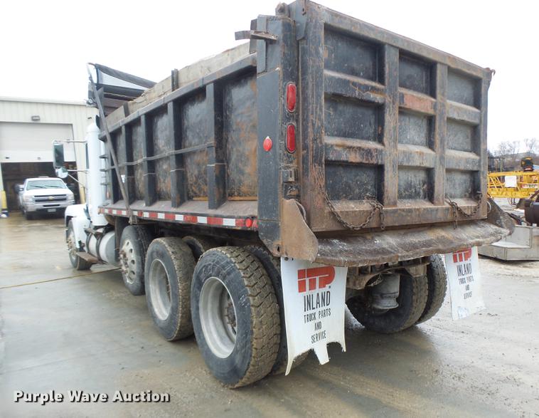 image for item DB9824 1994 Freightliner FLD dump truck