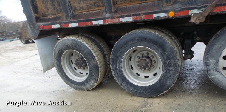 image for item DB9824 1994 Freightliner FLD dump truck