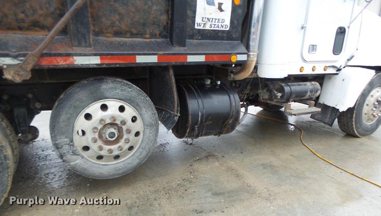 image for item DB9824 1994 Freightliner FLD dump truck