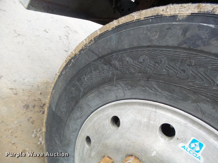 image for item DB9824 1994 Freightliner FLD dump truck