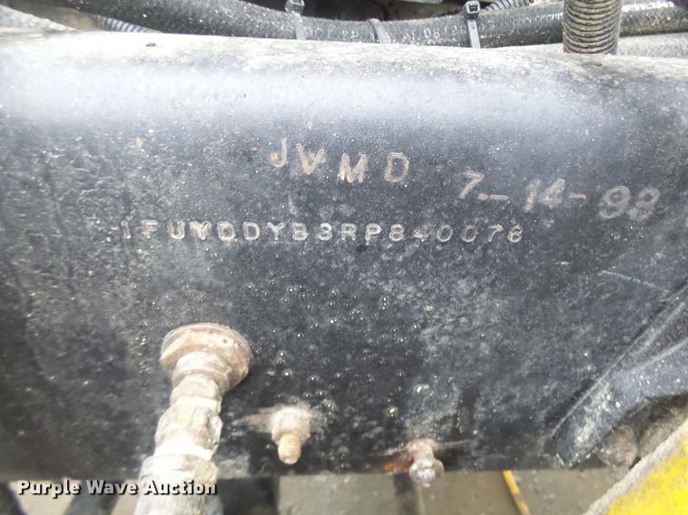 image for item DB9824 1994 Freightliner FLD dump truck