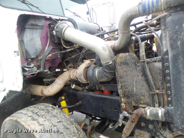 image for item DB9824 1994 Freightliner FLD dump truck