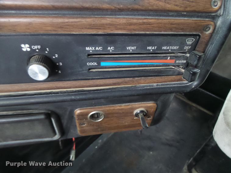 image for item DB9824 1994 Freightliner FLD dump truck