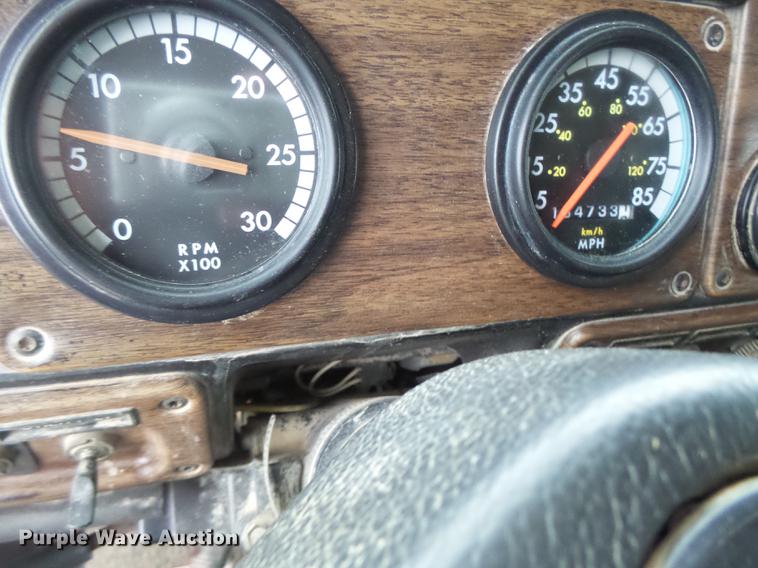 image for item DB9824 1994 Freightliner FLD dump truck