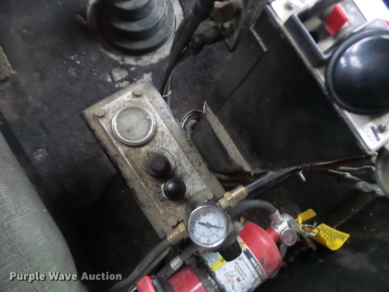 image for item DB9824 1994 Freightliner FLD dump truck