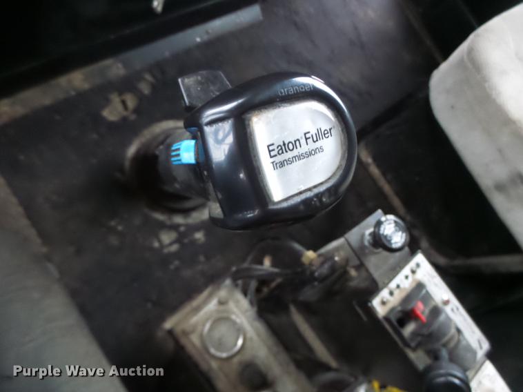 image for item DB9824 1994 Freightliner FLD dump truck