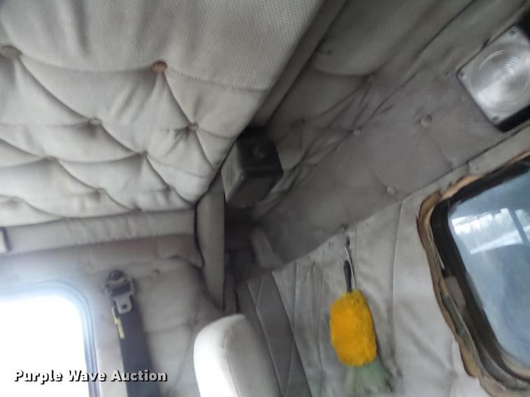 image for item DB9824 1994 Freightliner FLD dump truck