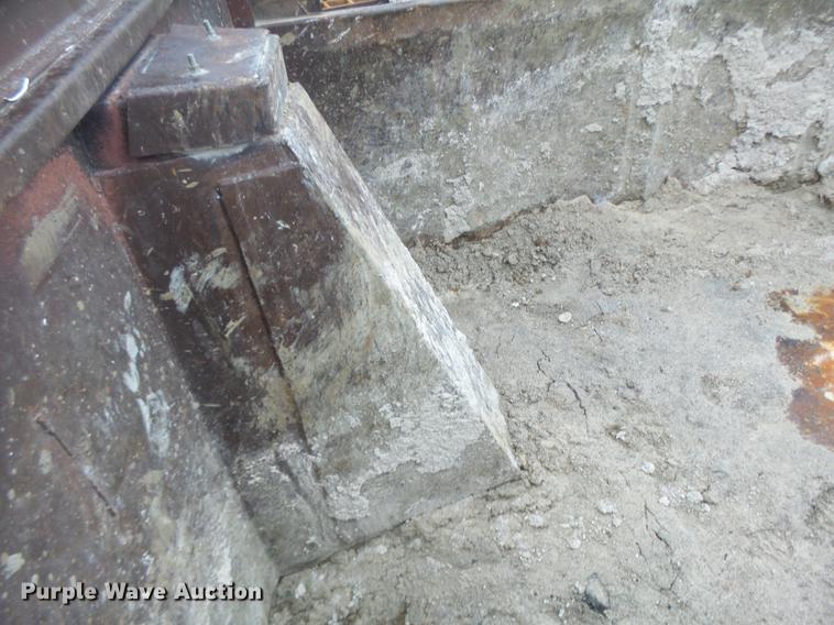 image for item DB9824 1994 Freightliner FLD dump truck