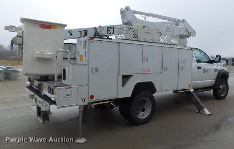 image for item DB9825 2009 Dodge Ram 5500 bucket truck