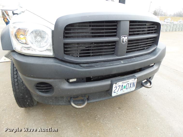 image for item DB9825 2009 Dodge Ram 5500 bucket truck